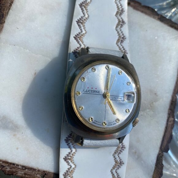 Lucerne Watch White Leather Strap Gold Tone Dial Vintage Date Display Manual - Picture 5 of 15
